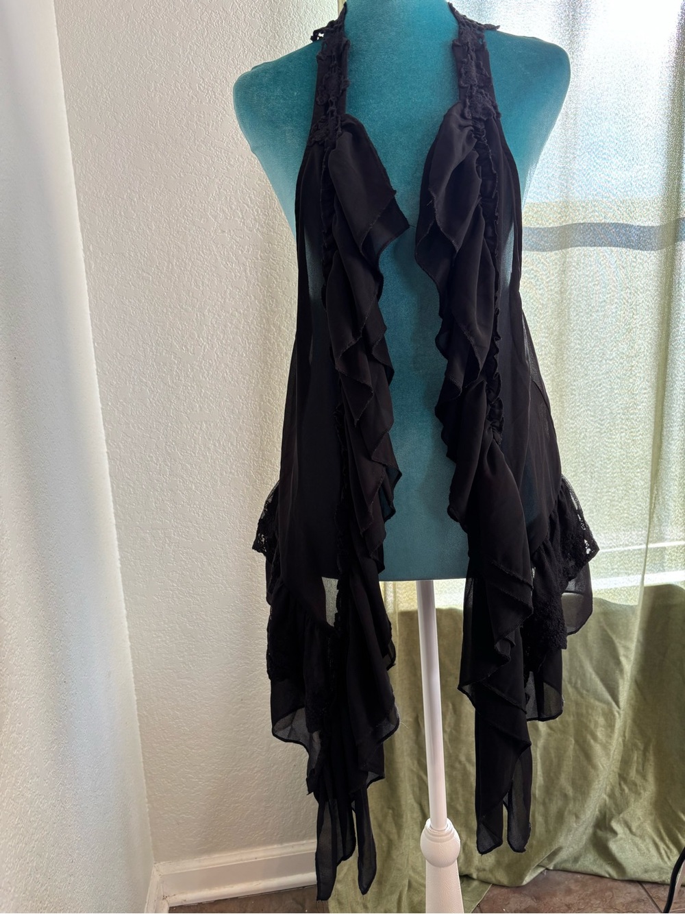 Umgee Whimsical Black Ruffled Halter Vest – Festival / Cottagecore / Fairy Core
